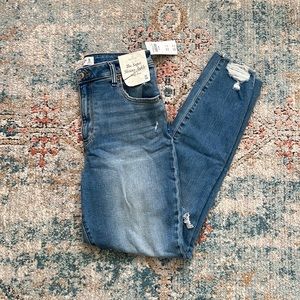 NWT Abercrombie Curve Love The Super Skinny Ankle Long